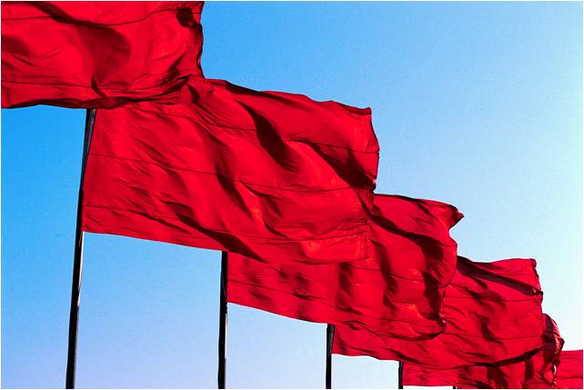 4 Red Flags Your Company Is Lagging in Simple Tech